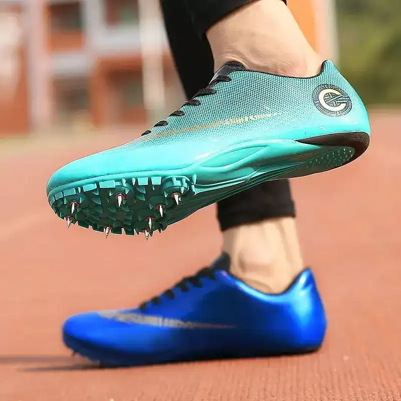 Pointes d'athlétisme bleu marine et bleu ciel